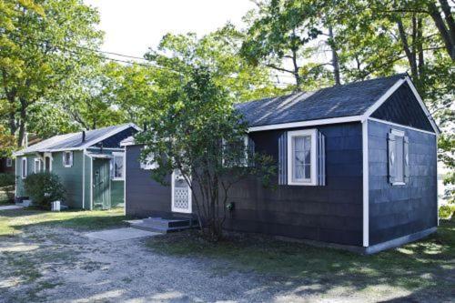 Cabin #2 - M Den Cabin Carp Lake Экстерьер фото
