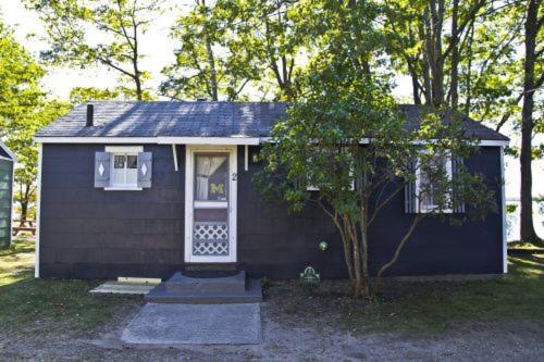 Cabin #2 - M Den Cabin Carp Lake Экстерьер фото